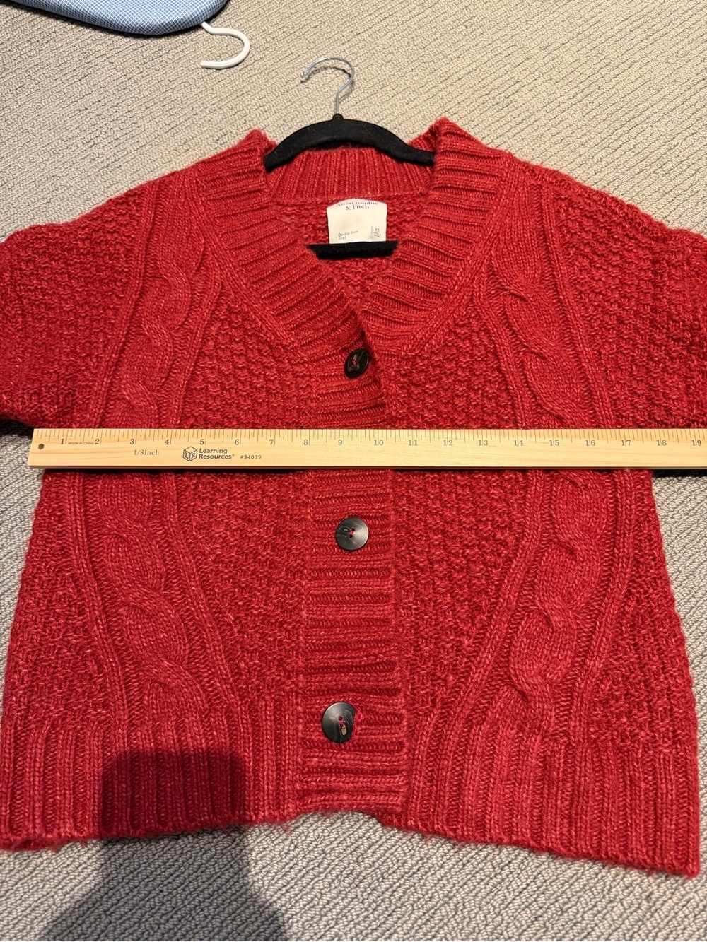 Women's Abercrombie & Fitch Red Cable-knit Cardigan - Size XSmall - Picture 5 of 7